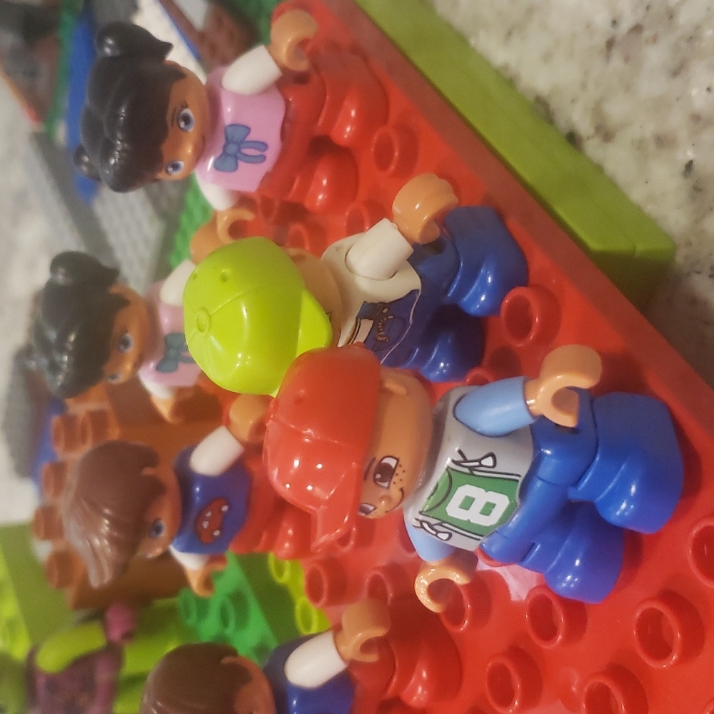 Legos - Picture 4 of 10